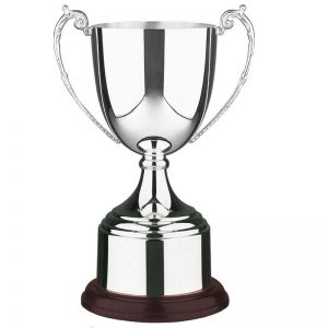 Image showing J106 silver trophy cup with no engraving against white background.