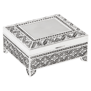 Image showing silver plated trinket box without engraving against white background